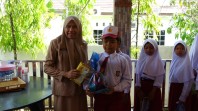 Wabup Inhil Yuliantini Sambut Study Tour SDN 10 Keritang, Kenalkan Pemerintahan dan Nilai Antikorupsi Sejak Dini