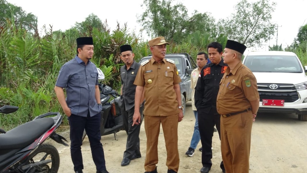 Bupati Inhil Tinjau Pengerjaan Jalan Terusan Mas