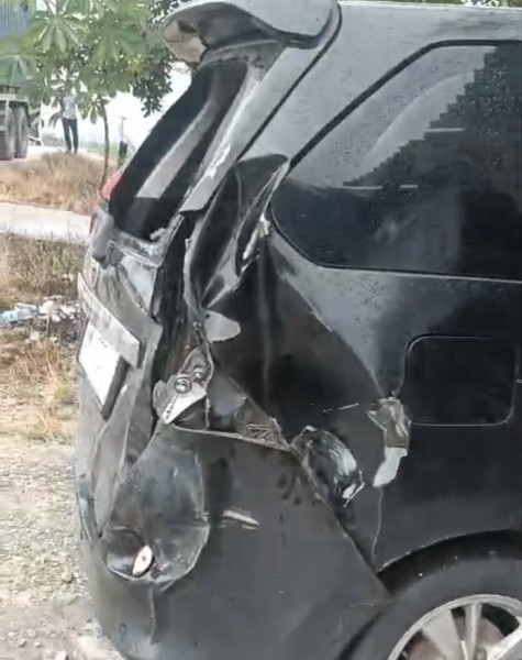 Tabrakan Mengerikan di Lintas Timur Pelalawan, Avanza Diseret Tronton Mengantuk