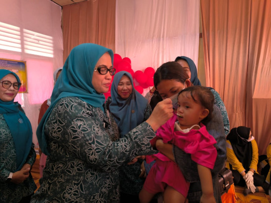 Kartika Sari Erisman Kunjungi Posyandu Seroja dan PAUD Beringin Jaya Kec. Tanah Merah