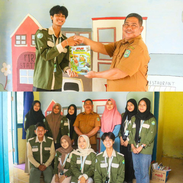 Mahasiswa KKN Unri Rehabilitasi Perpustakaan Kolam Ilmu Kampung Pangkalan Makmur