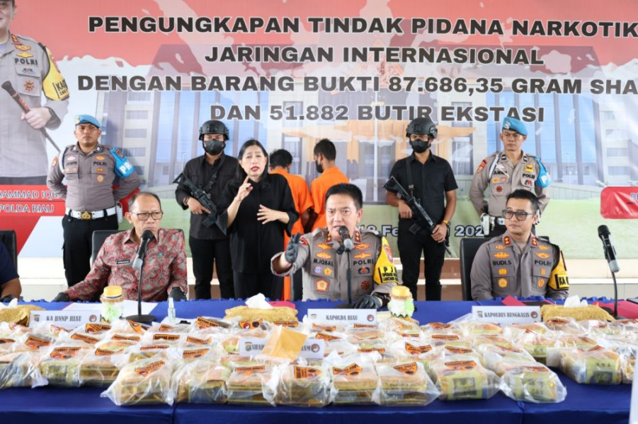 Polisi Berhasil Bongkar Penyelundupan Narkoba Senilai Rp103 Miliar di Riau
