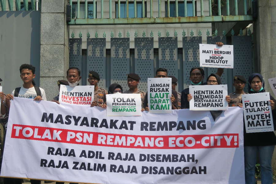 Orasi di Depan Kemenko Perekonomian, Warga Rempang Tolak PSN Rempang Eco-City