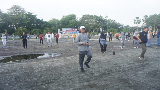 Jaga Kebugaran, Pj.Bupati Inhil Herman Ikuti Senam Osteoporosis Bersama