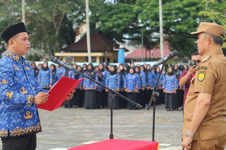 Bupati Inhil Serahkan 996 SK PPPK, CPNS, dan PNS IPDN Tahun 2025