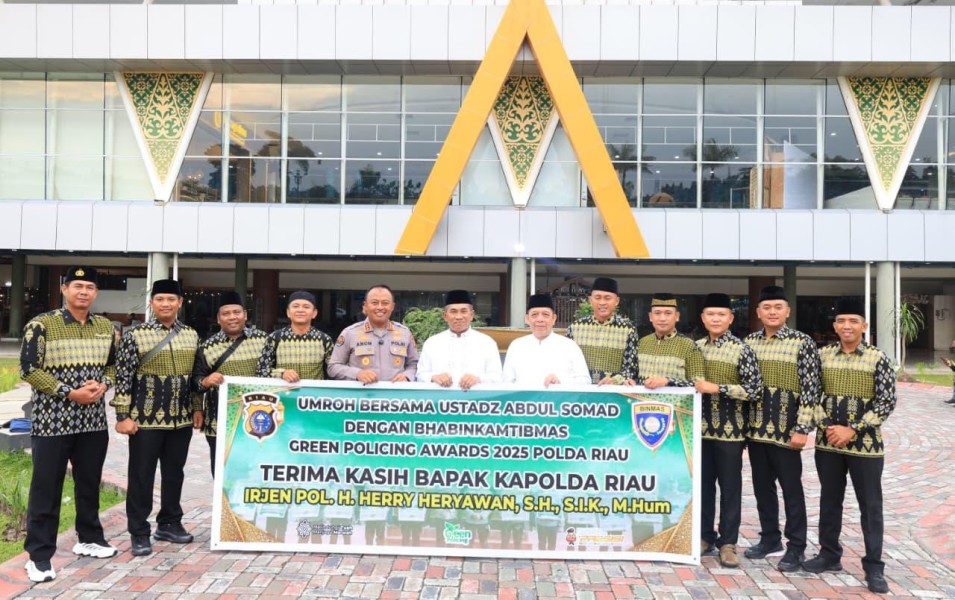 Polda Riau Lepas 10 Bhabin Peraih Green Policing Award ke Tanah Suci