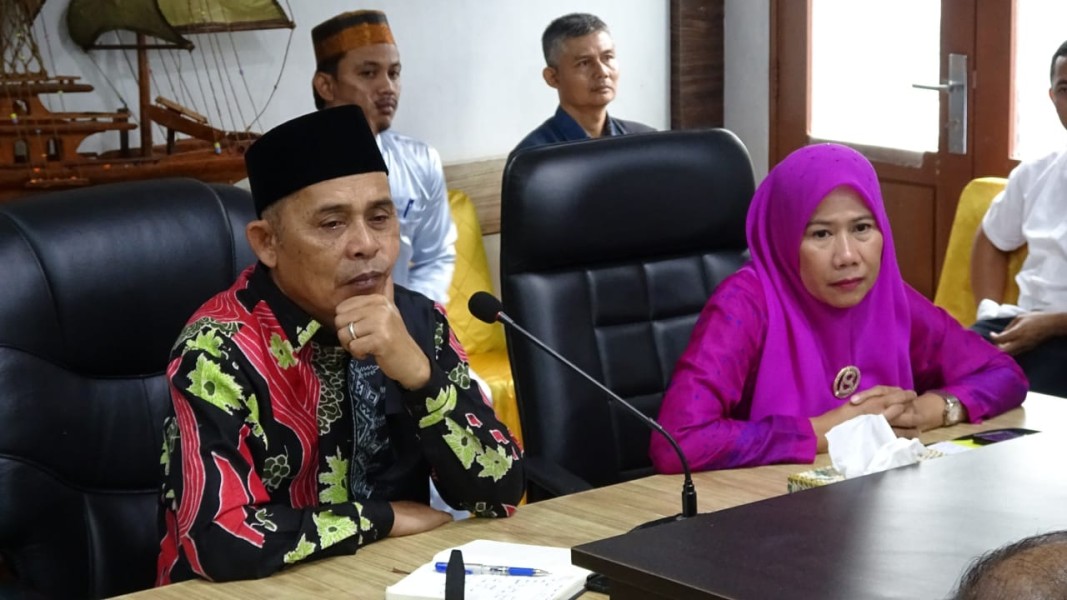 Bupati Inhil Tegaskan Pemasangan Portal Untuk Batasi Angkutan Berat di Jalan Lintas Rengat- Tembilahan