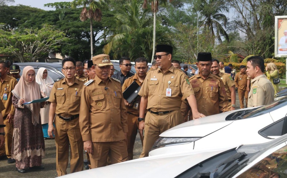 Bupati Inhil Periksa 160 Kendaraan Dinas untuk Pendataan Aset