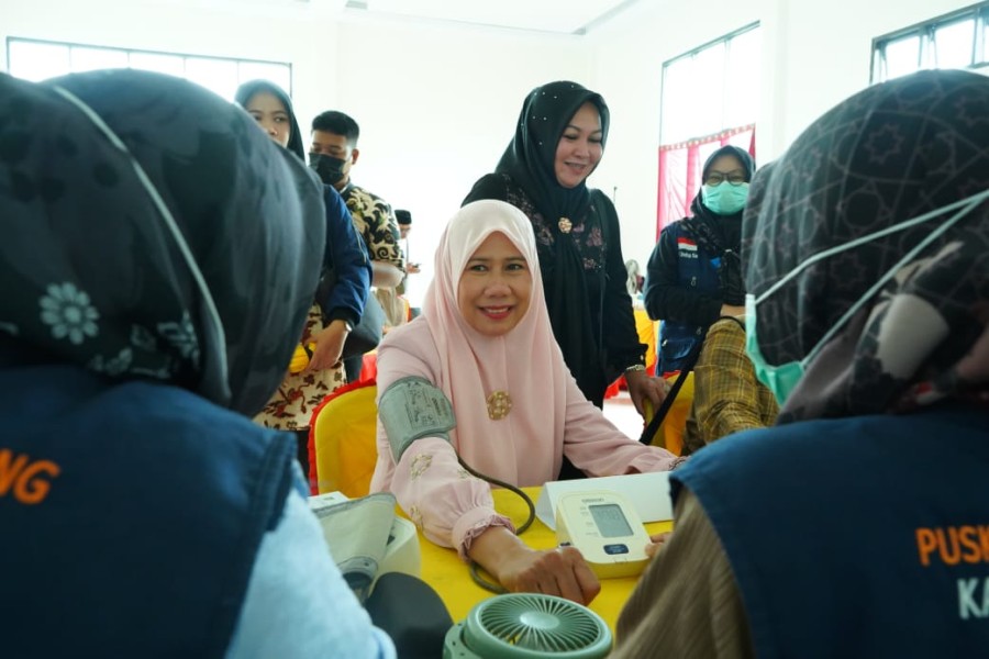 Wabup Inhil Ajak Masyarakat Teluk Belengkong Rutin Cek Kesehatan
