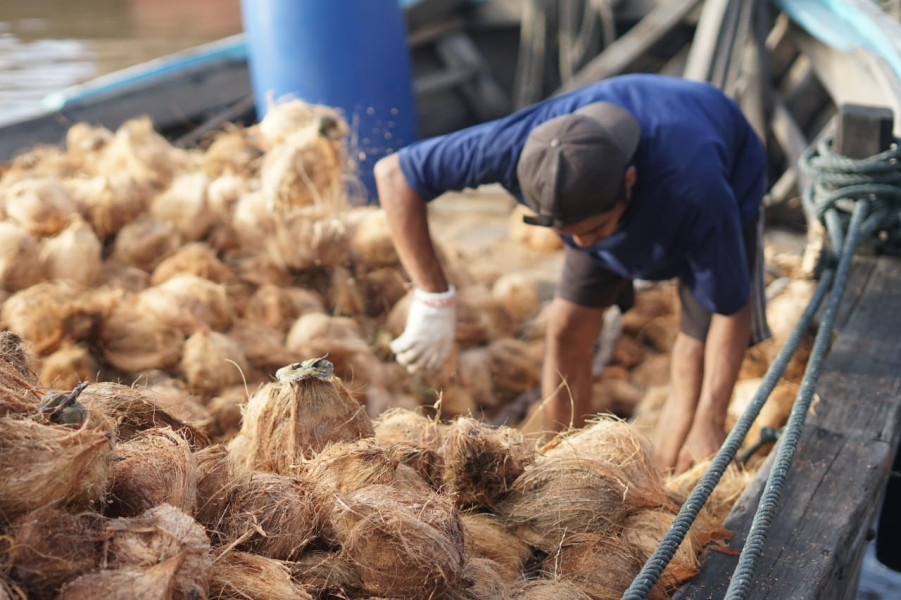 Di Tengah Ketidakpastian Pasokan Kelapa, Sambu Group Tetap Beroperasi dan Cari Solusi