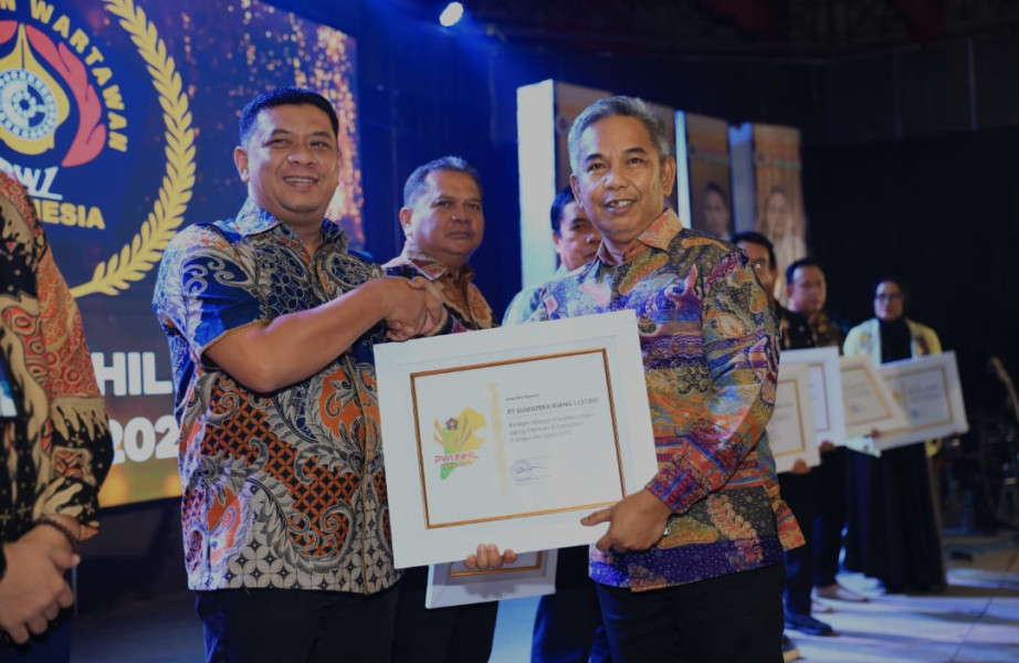 Dukung Keterbukaan Informatif Publik, 5 Perusahaan Paling Ingormatif Terima PWI Inhil Award 2024
