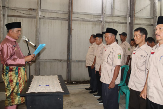 Pj Bupati Inhil Herman Kukuhkan Forum RT RW Se-Kecamatan Concong