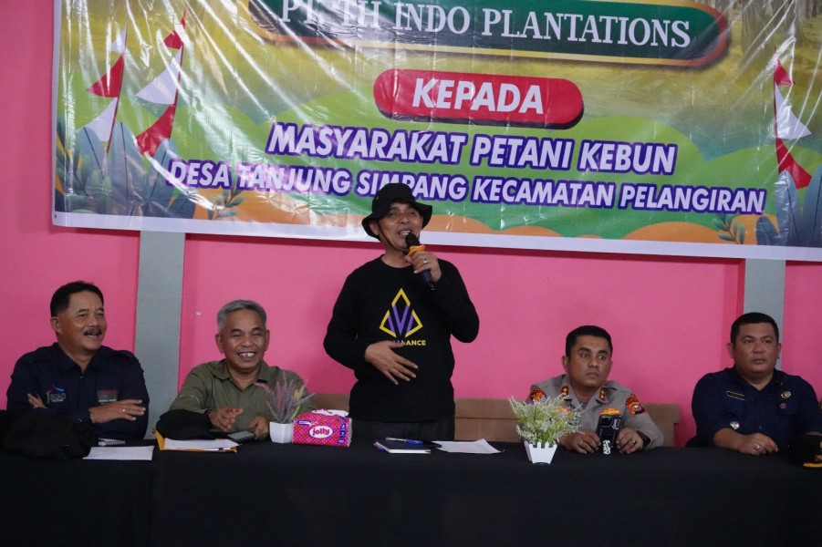Persoalan Hama Kumbang, Bupati Inhil Saksikan Proses Mediasi Masyarakat dengan PT THIP
