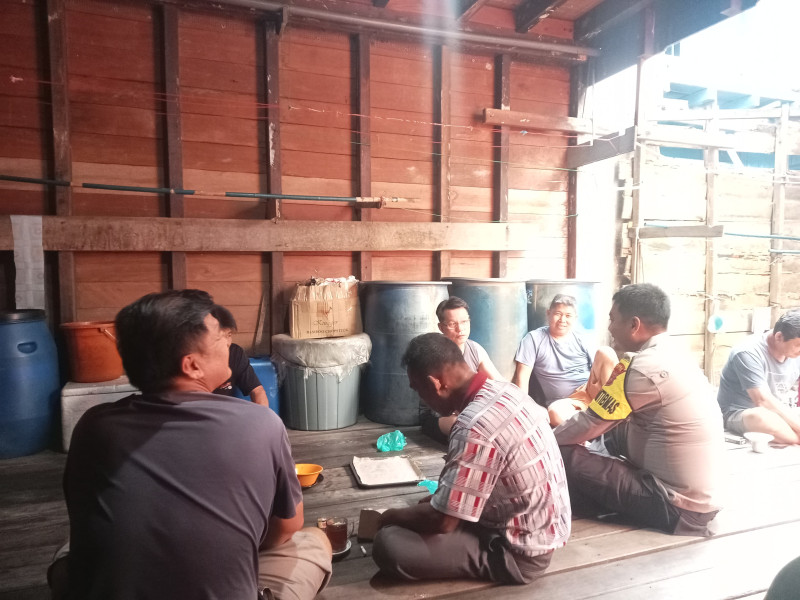 Sambangi Masyarakat, Polsek Concong Berikan Himbauan dan Edukasi Pemilu Damai 2024