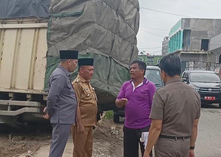Penertiban Parkir Liar dan Aktivitas Bongkar Muat di Bahu Jalan Tembilahan