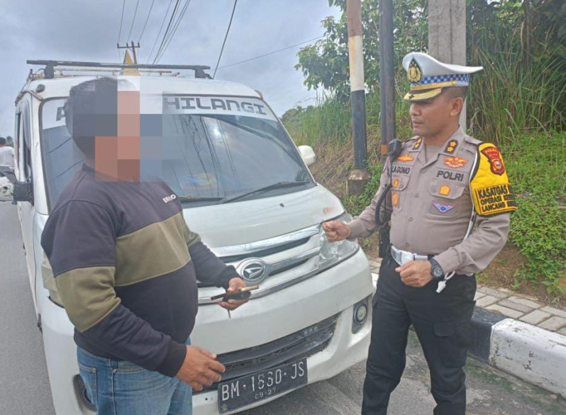 Aparat Amankan 32 Travel Gelap saat Operasi Keselamatan Lancang Kuning di Pekanbaru