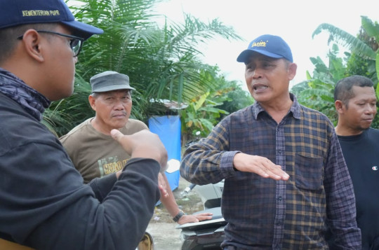 Pj.Bupati Inhil Herman Tinjau Pengerjaan Ruas Jalan Desa Bagan Jaya - Desa Suhada Kecamatan Enok