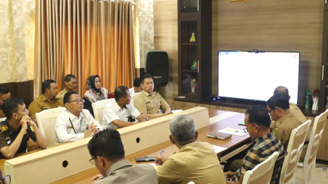 Bupati Herman Hadiri Rakor Pengendalian Inflasi 2025 Secara Virtual