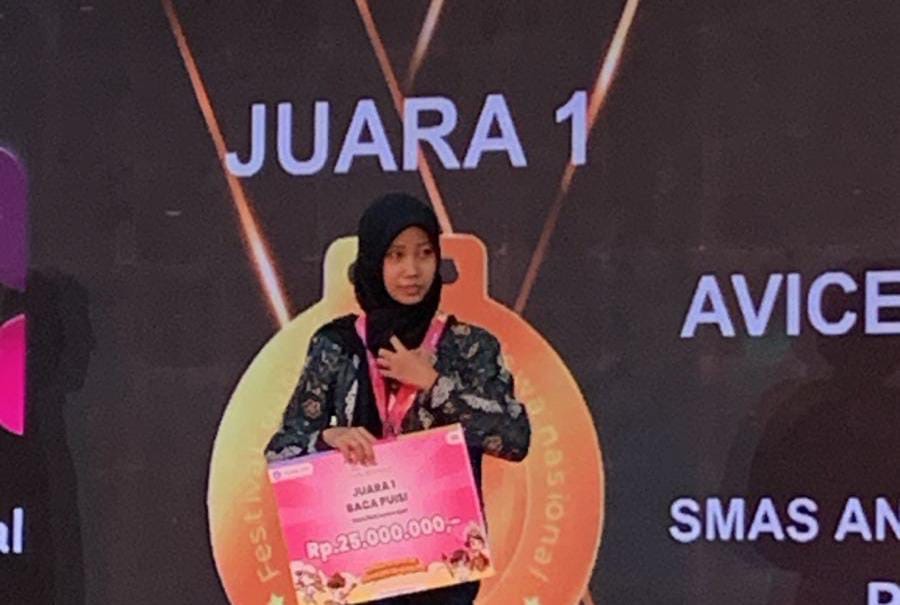 Calya Syakirah Harumkan Inhil di Tingkat Nasional Sebagai Finalis Lomba Baca Puisi