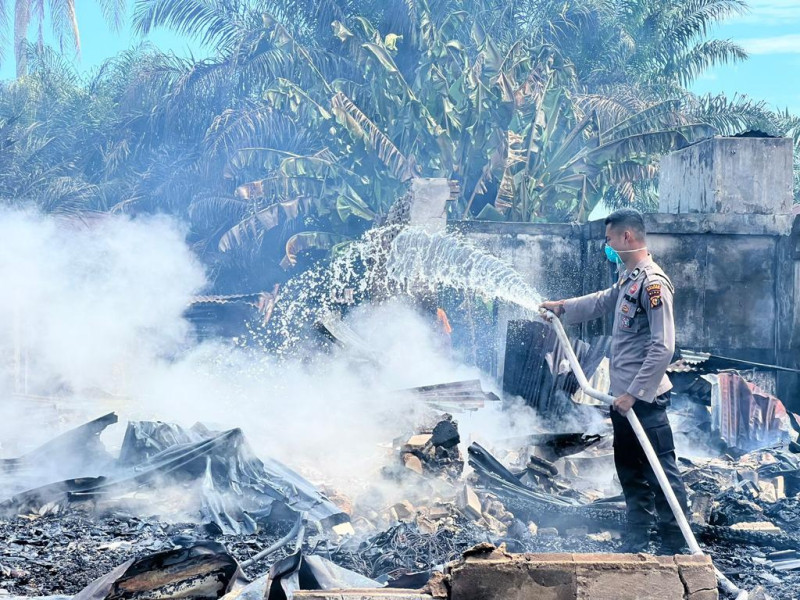 30 Rumah Semi Permanen di Rohil Terbakar