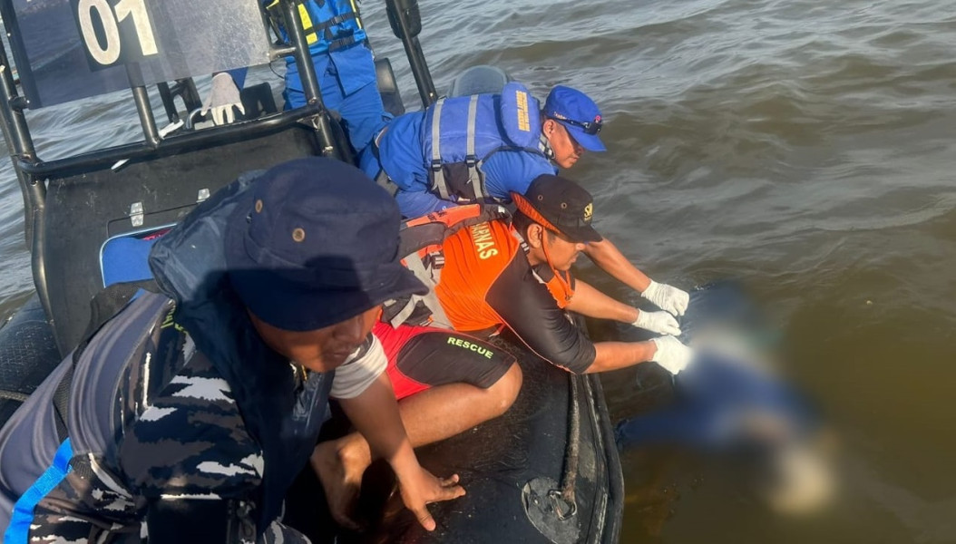 Tim SAR Berhasil Temukan ABK Kapal Tenggelam di Perairan Selat Air Hitam