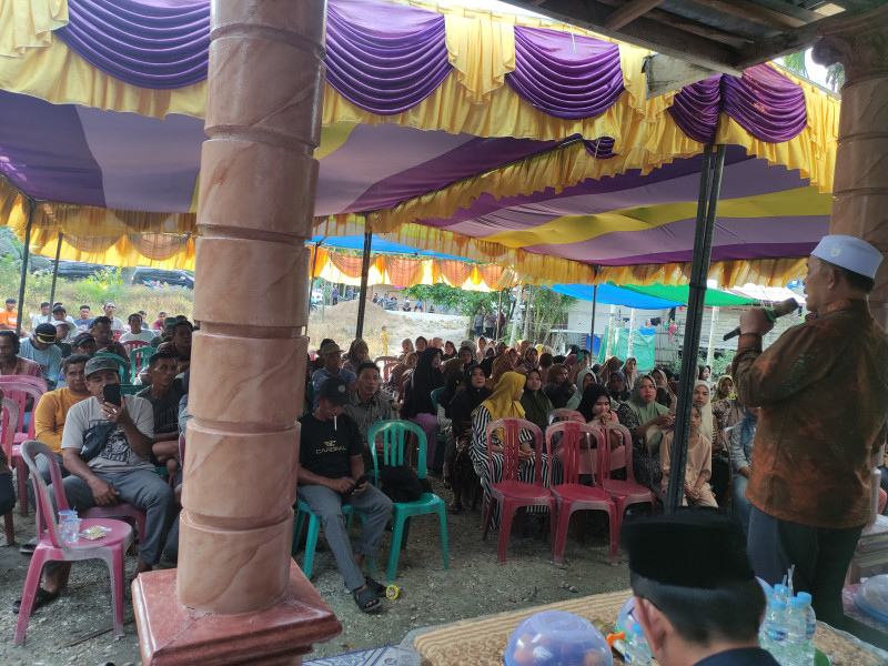 Rela Tinggalkan Kerjaan, Warga Enok Ingin Langsung Dengarkan Visi dan Misi Cabup H Herman