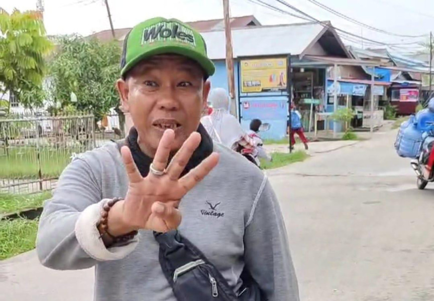 Pria Ini Pastikan Diri dari Ujung Rambut Hingga Ujung Kaki Dukung Paslon Haji Herman-Yuliantini