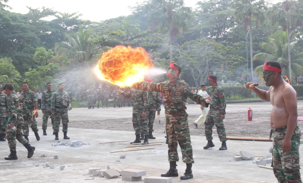 HUT TNI ke 78, Prajurit Kodim 0314/Inhil Tampilkan Atraksi