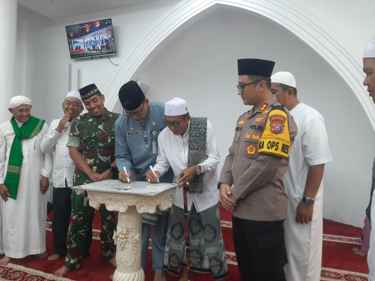 Penjabat Bupati Diwakili Asisten I Tantawi Jauhari Hadiri Peresmian Perubahan Status Mushola Menjadi Masjid Al-Zayn 1