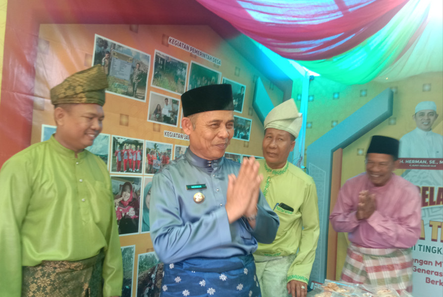 Pj Bupati Inhil Apresiasi Tampilan Hasil Olahan dan Kerajinan di Bazar MTQ ke-28 Tingkat Kecamatan Gaung