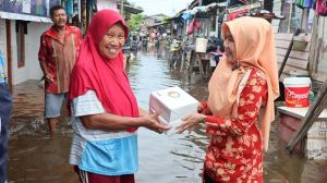 DWP Kanwil Kemenag Riau Salurkan Bantuan untuk Korban Banjir Pekanbaru