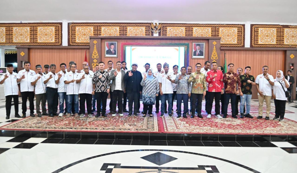 Dihadiri Bupati, Raja Isyam Lantik Pengurus PWI Bengkalis
