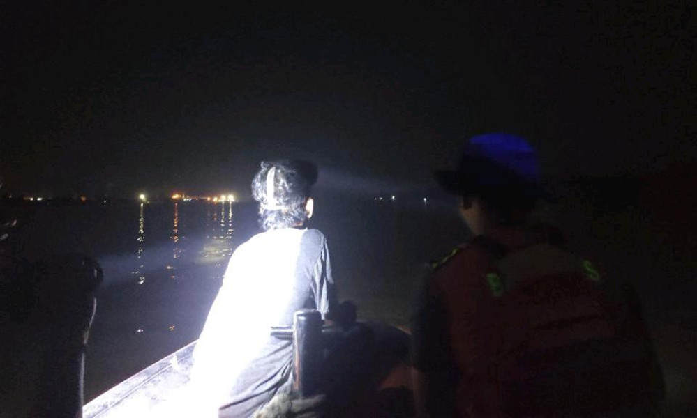 Pompong Bermuatan Bibit Sawit Karam di Bawah Jembatan Rumbai, 2 Orang Tenggelam
