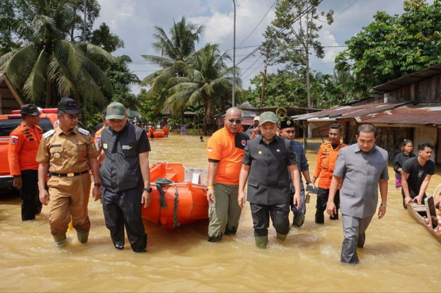 Pemprov Riau Salurkan Bantuan Banjir ke 6 Kabupaten
