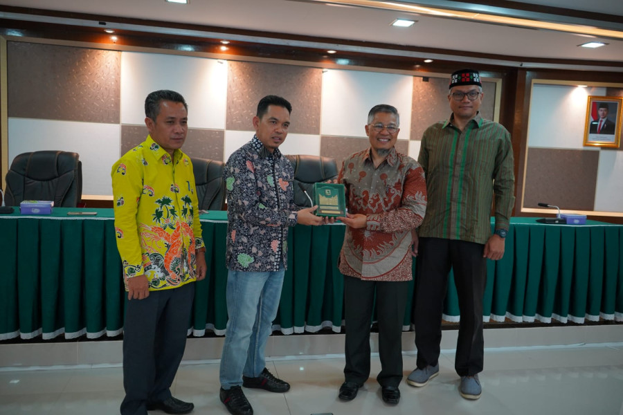Erisman Yahya Teken Perpanjangan MoU dengan Universitas Andalas