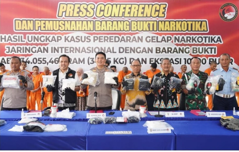 Sepak Terjang Irjen Iqbal Berantas 2 Ton Narkoba hingga Mega Korupsi di Riau