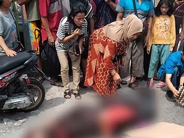 Pengendara di Riau Terlindas Truck, Satu Korban Kaki Putus