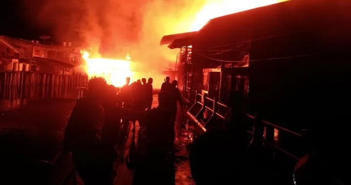 Tiga Orang Tewas Kebakaran 11 Unit Rumah di Panipahan