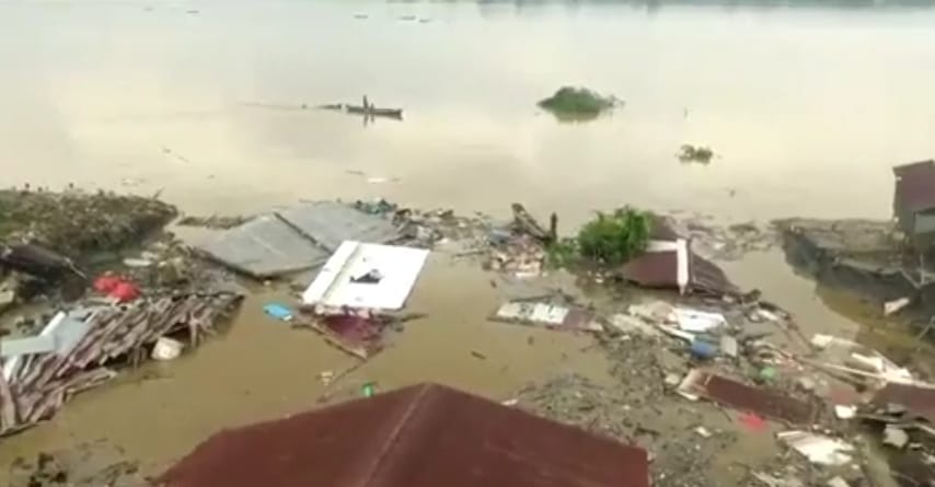 Longsor di Parit 6 Tembilahan Hulu, Sejumlah Rumah Runtuh ke Sungai Indragiri