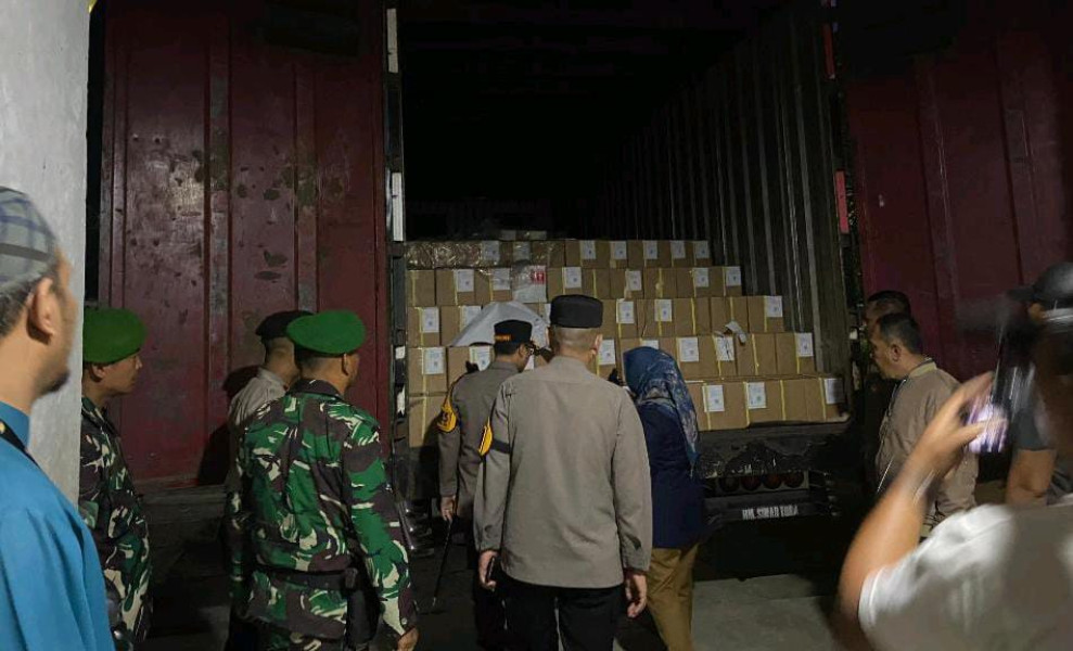 KPU Inhil Terima Logistik Surat Suara untuk Pilbup Inhil dan Pilgubri