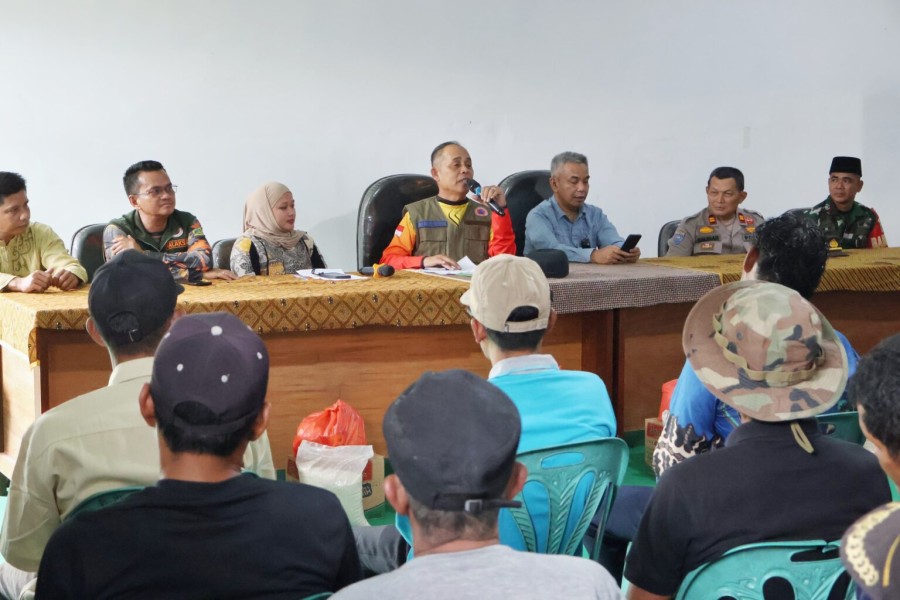 Bupati Inhil Gerak Cepat Bantu Warga Terdampak Banjir di Kempas