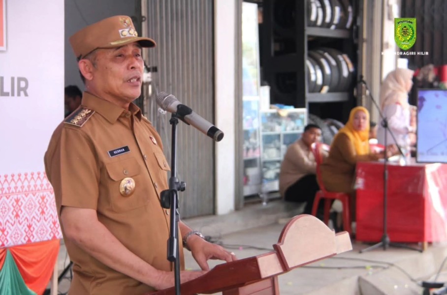 Bupati lnhil Beri Sanksi Administratif Bagi Kecamatan Tidak Gunakan M-Bizmarket