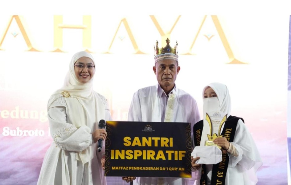 Hafizhah 30 Juz Dapat Rekomendasi Bupati Inhil Lanjutkan Pendidikan ke Arab Saudi