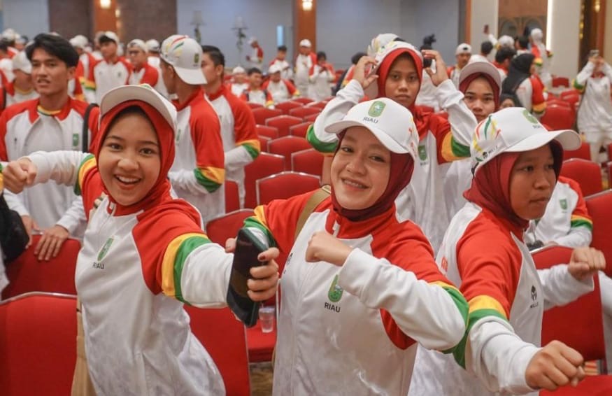 Bonus Pelatih danAtlet PON XXI Riau Rp10 Miliar Lebih Resmi Dicairkan