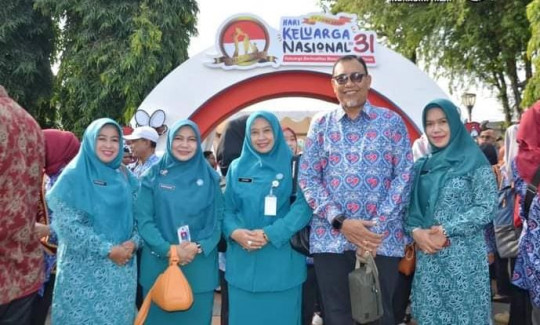 Plh Sekda Inhil Bersama Pj Ketua TP PKK Inhil Hadiri Puncak Peringatan Harganas Ke-31 Di Semarang Jawa Tengah