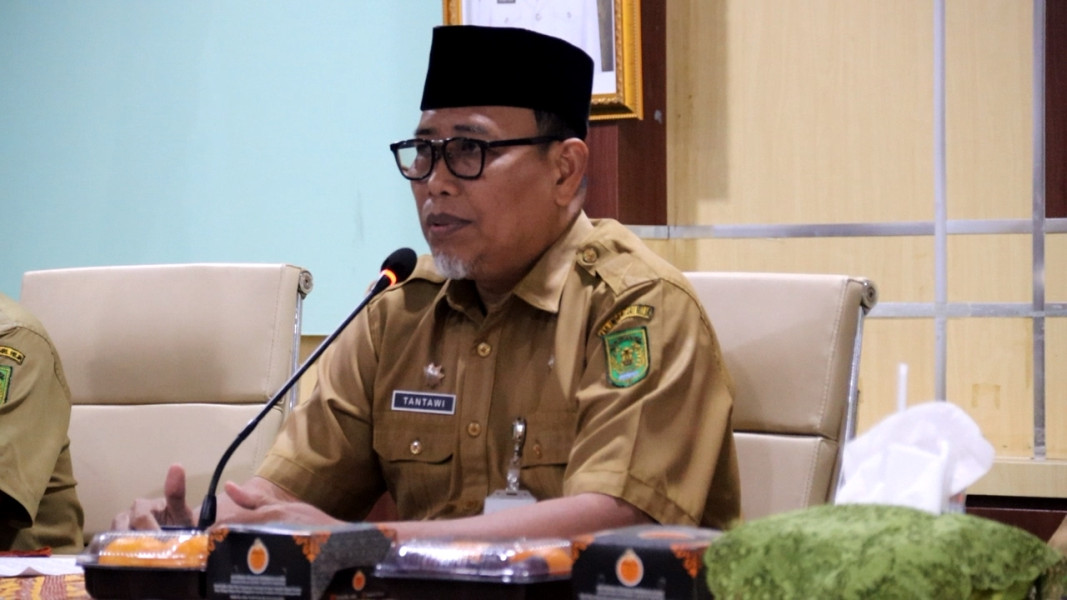 Pj Sekda Inhil Pimpinan Rakor Penyelesaian Gaji Non-ASN