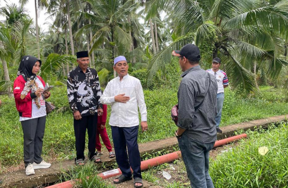 Warga Minta Haji Herman Bantu Percepatan Aliran Listrik 24 Jam di Pelangiran Kecil
