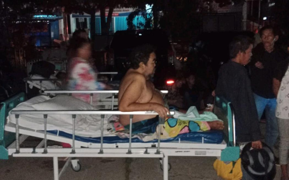 Kebakaran RSUD PH Tembilahan, Pasien Dievakuasi Keluar