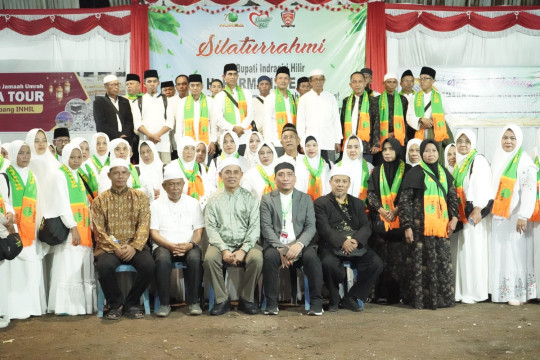 Lepas Jama'ah Umroh Nursa Tour, Pj Bupati Inhil Herman Harapkan Keikhlasan Dalam Beribadah