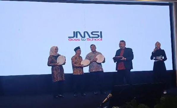 Wamendikdasmen Loncing Program JMSI Goes School di Banjarmasin-Kalsel di HUT ke 5